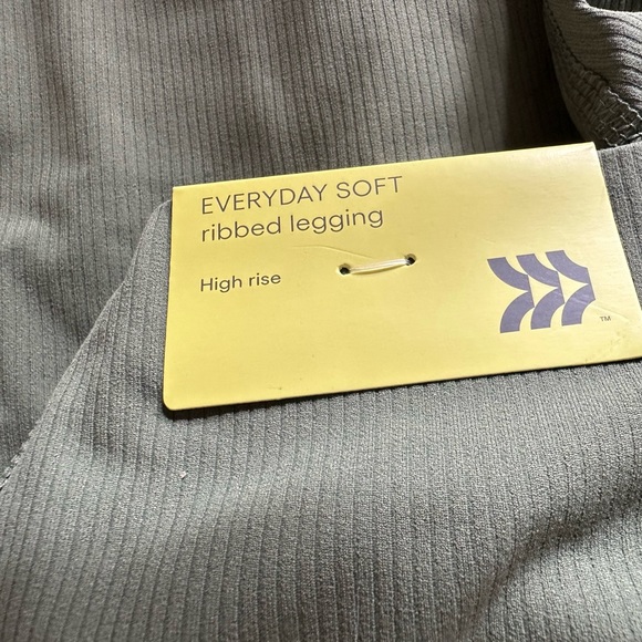 all in motion Olive Green + Black Leggings Bundle - Picture 8 of 16